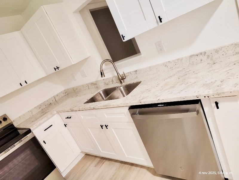 Building Photo - 130 E Witcher Ln