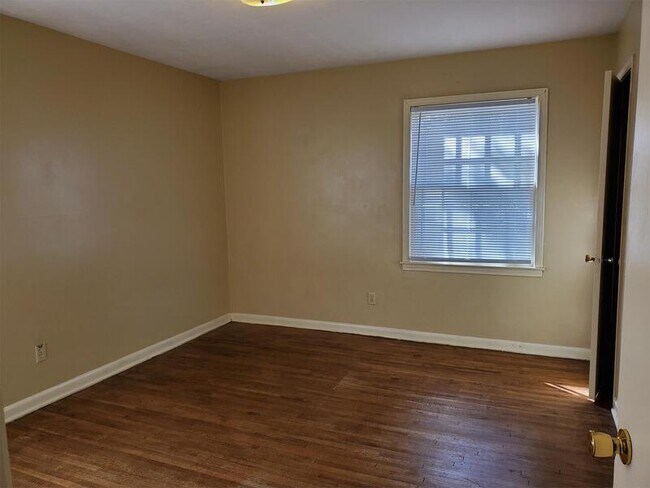 Building Photo - 1788 S Perkins Rd