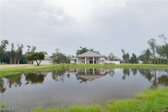 Building Photo - 15200 Sweetwater Ct
