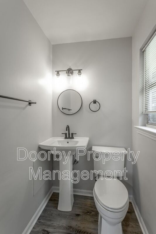 Building Photo - 186 Greens Lake Cir