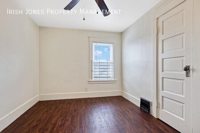 Building Photo - 137 Wilkes Ave