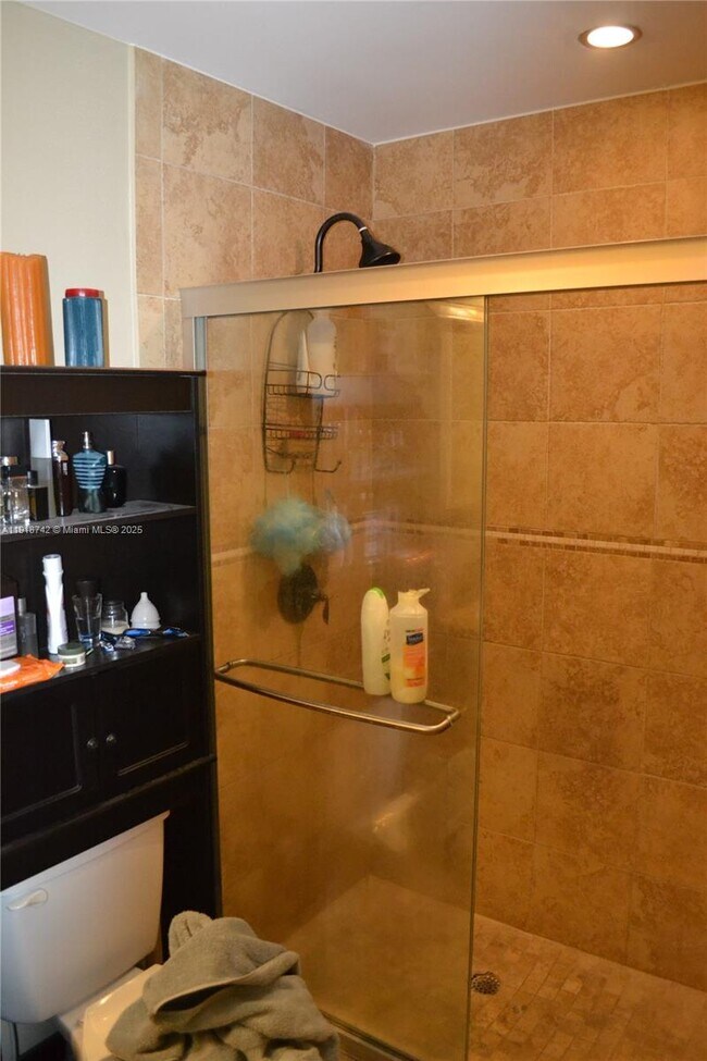 Building Photo - 9727 Hammocks Blvd