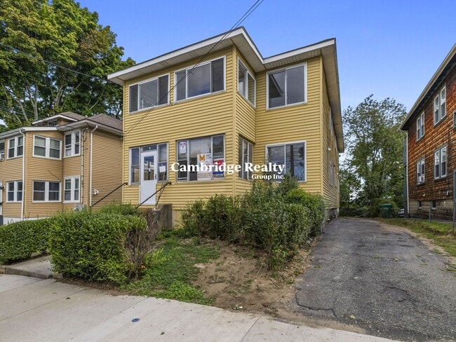 Building Photo - 17 Tesla Ave