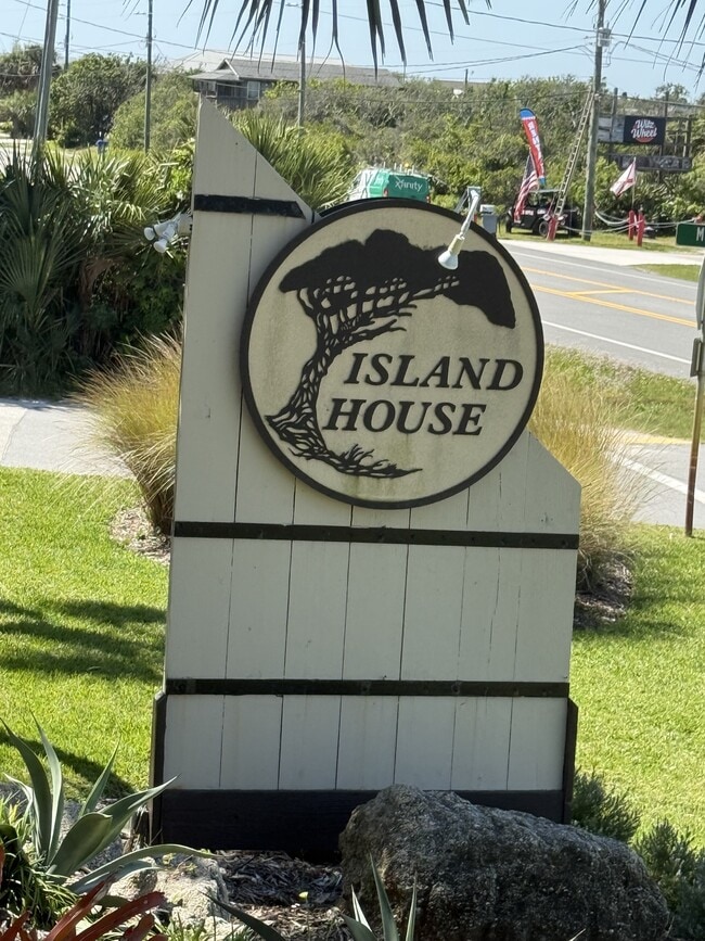 Building Photo - 5650-5A1A A1A S