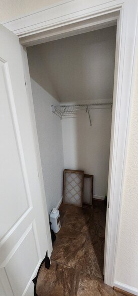 Building Photo - 125 Bay Leaf Dr