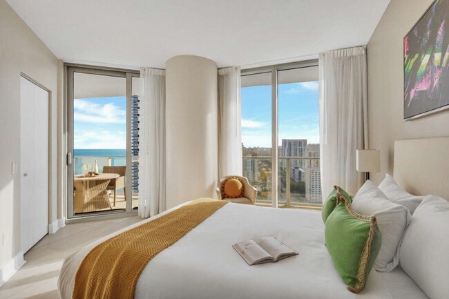 Building Photo - 4111 S Ocean Dr