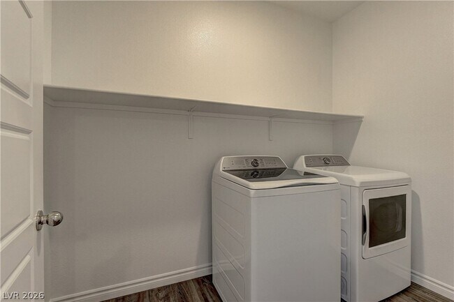 Building Photo - 222 Palisade Fls Ave