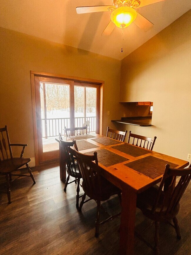 Building Photo - Charming Log Cabin Rental – 3 Bedroom / 2 Bath | Carthage School District