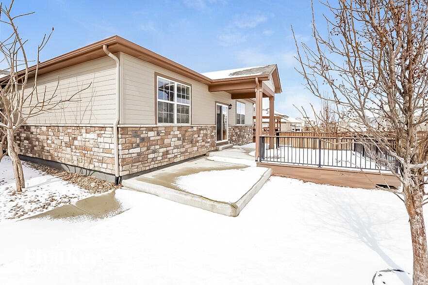 Building Photo - 6464 N Ensenada Ct