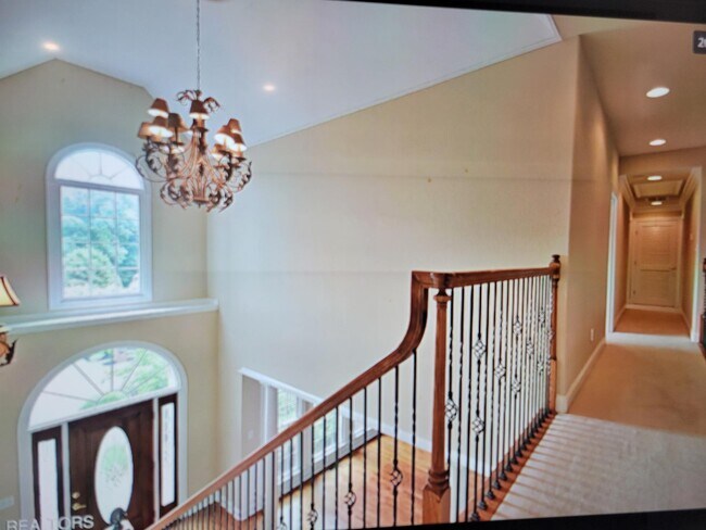 Building Photo - 12821 High Oak Rd