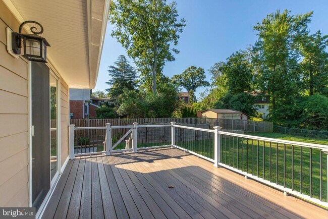 Building Photo - 1208 Forestwood Dr