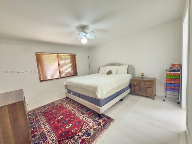Building Photo - 3078 S Oakland Forest Dr