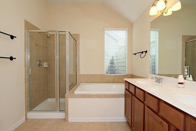 Building Photo - 2926 Bright Sky Ct