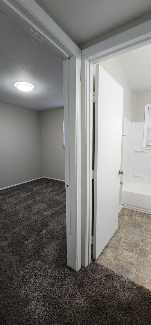 Building Photo - Nice, 3 Bedrooms, 1 Bath, Brick Ranch Home...