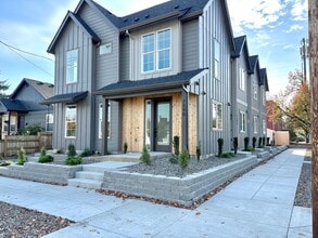 Building Photo - St. Johns New Build - Bright and Spacious End Unit 2 Bedroom with A/C, Washer/Dryer and Private P...