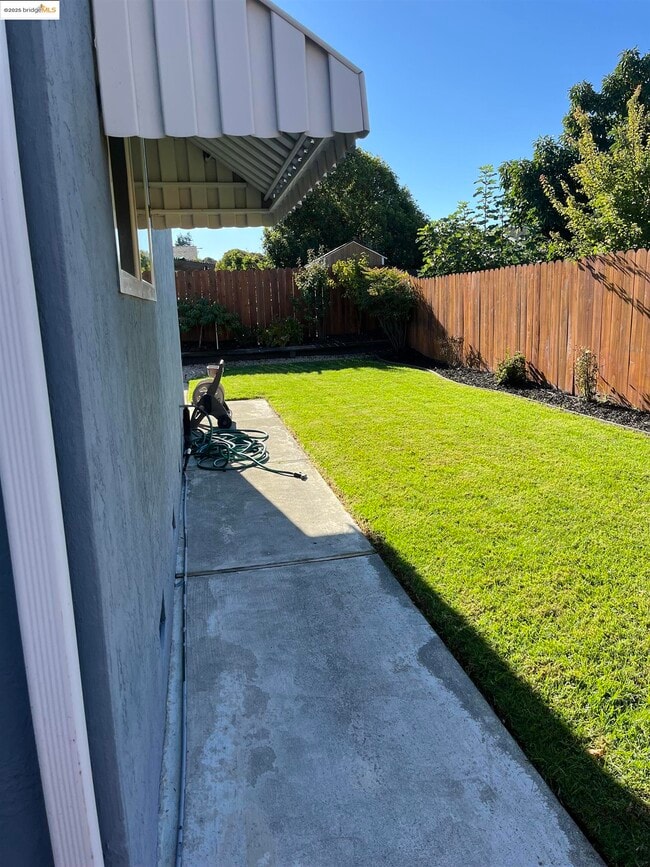 Building Photo - 941 Kittery Way
