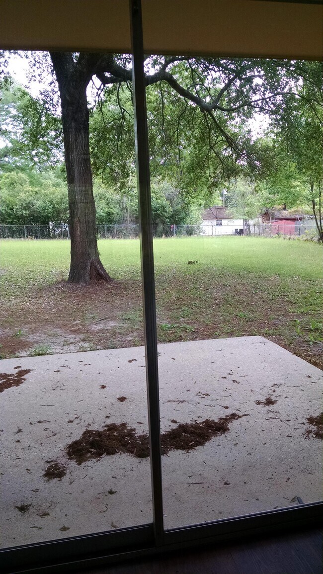 Building Photo - 5605 Old Hickory Ln