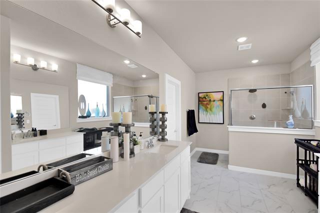 Building Photo - 1901 Crestwood Ln