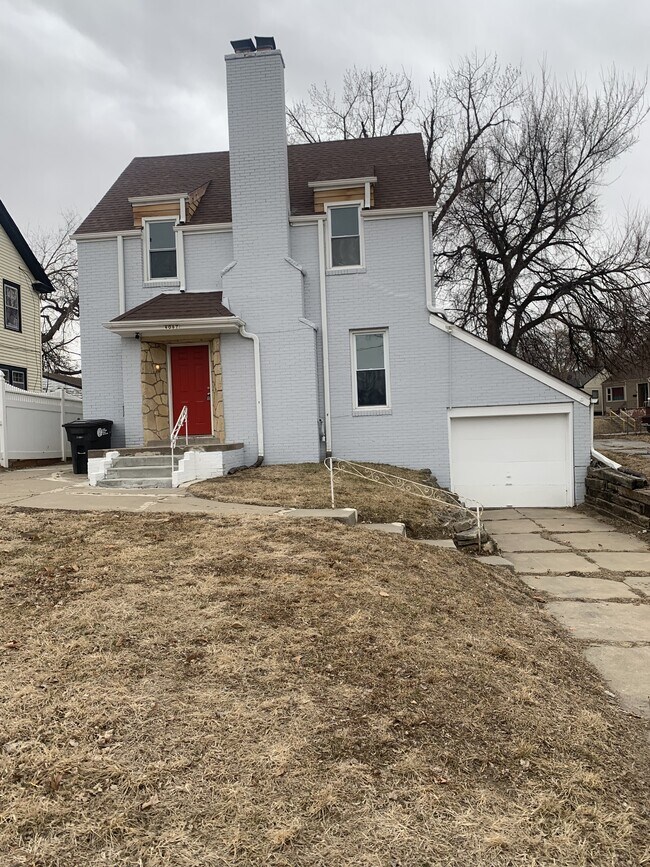 Building Photo - 4067 Paxton Blvd