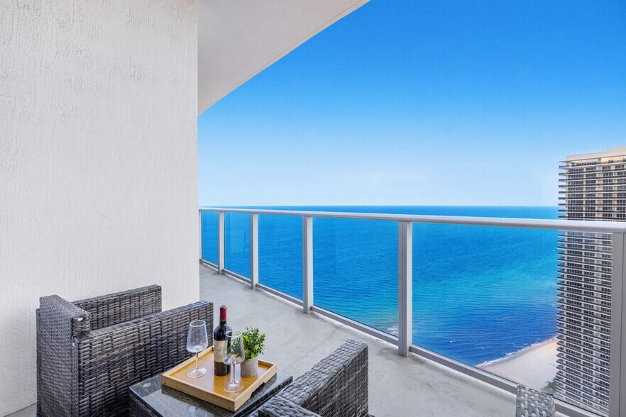 Building Photo - 4111 S Ocean Dr
