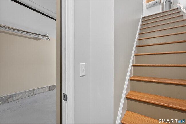 Building Photo - 85 Bishop St