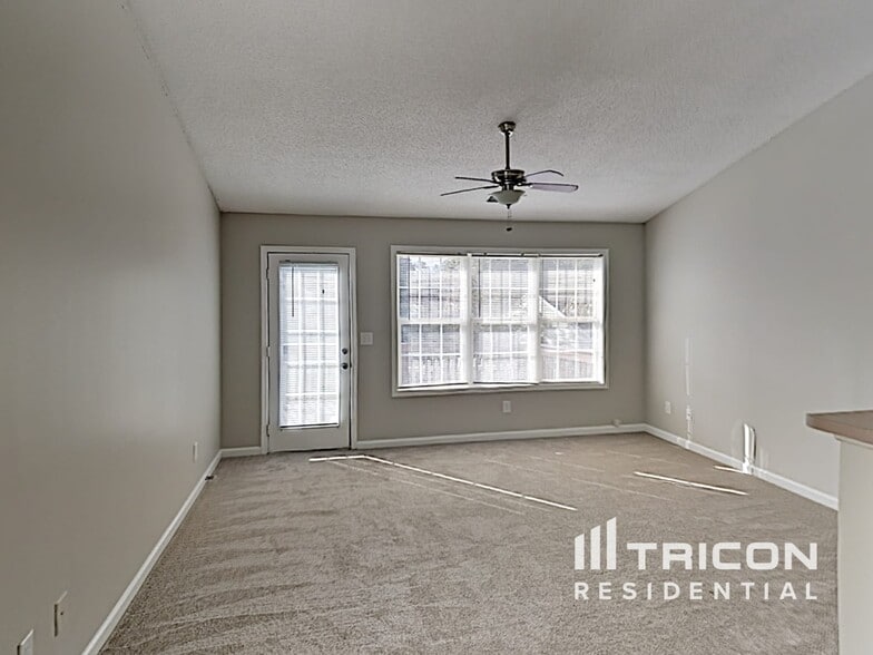 Building Photo - 172 Greystone Cir