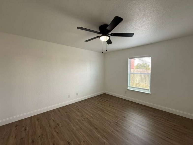 Building Photo - 6127 Blind Meadow