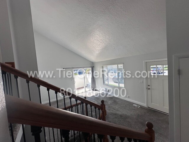 Building Photo - NO DEPOSIT option available for qualified ...