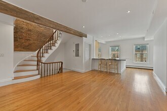 Building Photo - 71 Rutland St