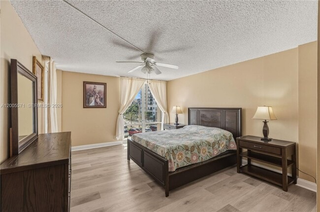 Building Photo - 1600 S Ocean Dr