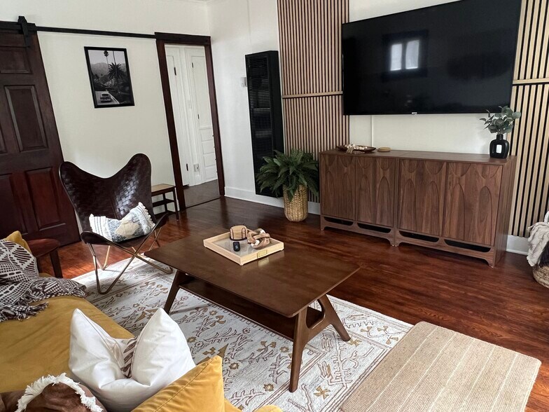 Living room - 5714 Virginia Ave