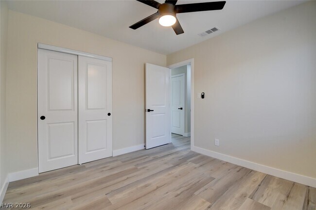 Building Photo - 4401 Vía Torino