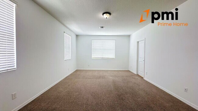 Building Photo - Spacious 3 Bedroom Home in Clermont, FL