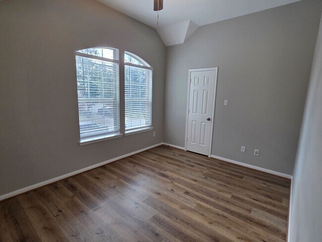 Building Photo - 8214 Point Pendleton Dr