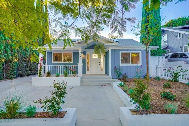 Building Photo - 5135 N Eagle Rock Blvd