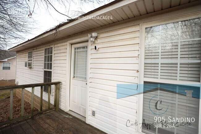 Building Photo - 905 Sandino-