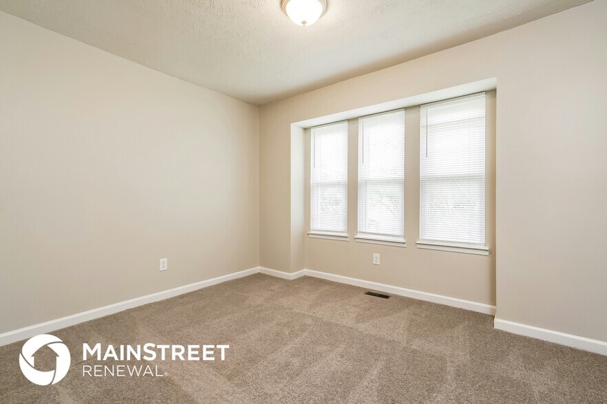 Building Photo - 701 Jamestown Pl