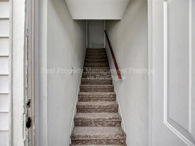Building Photo - 5313 Perry Ave