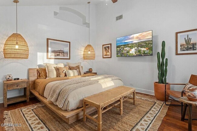 Building Photo - 6528 Calle Placido Dr