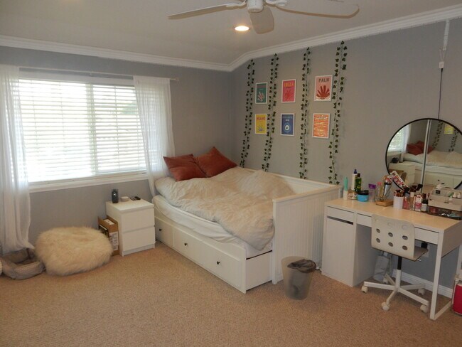 Building Photo - 1934 Buell Ct