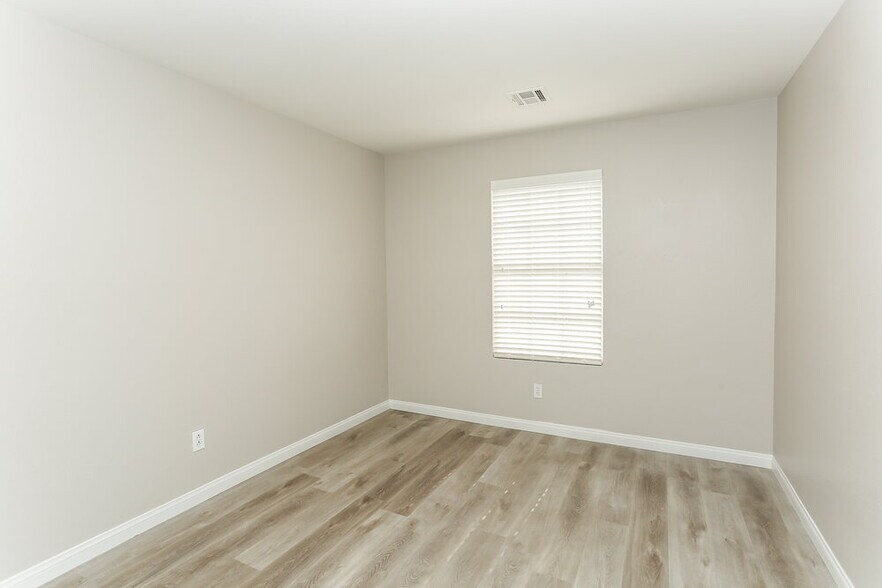 Building Photo - 7121 Wonderberry St