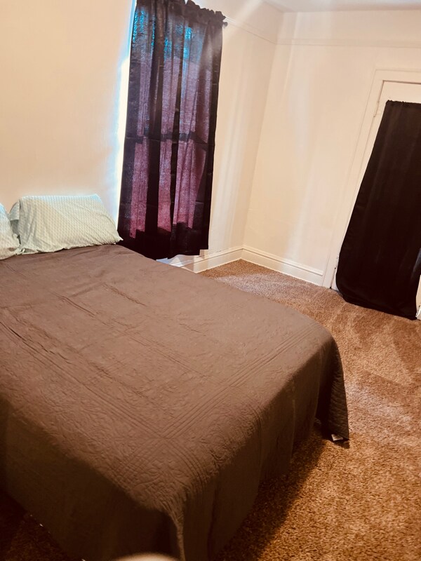 Building Photo - 508 Dickenson St