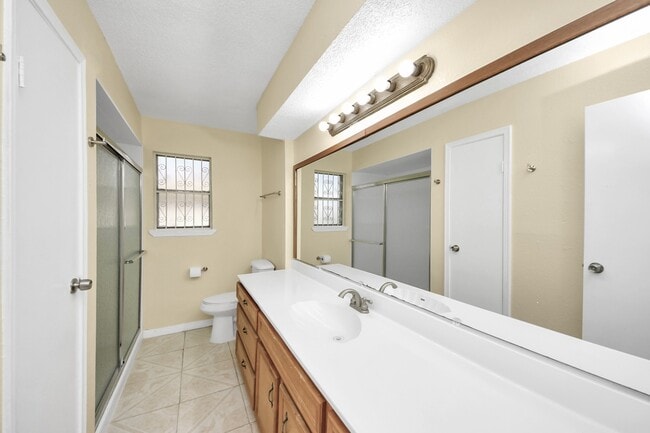 Building Photo - 8105 Lanham Ln