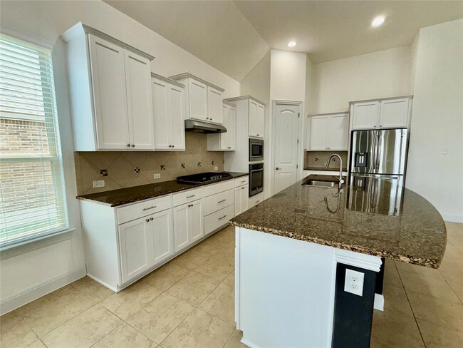 Building Photo - 21413 Merveil Dr