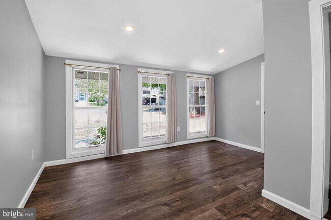 Building Photo - 1727 Forestville Rd