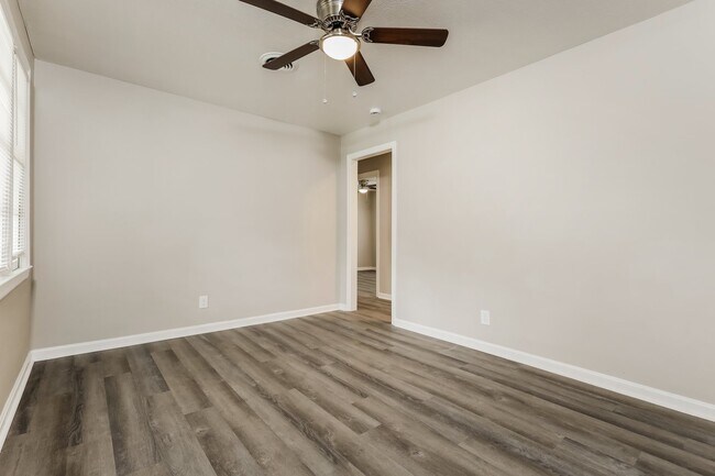 Building Photo - 2913 22nd Ave