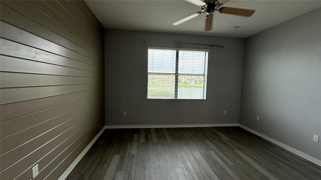 Building Photo - 2381 Seven Oaks Dr