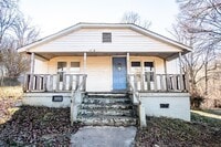 Building Photo - 1138 Valley Dr SW