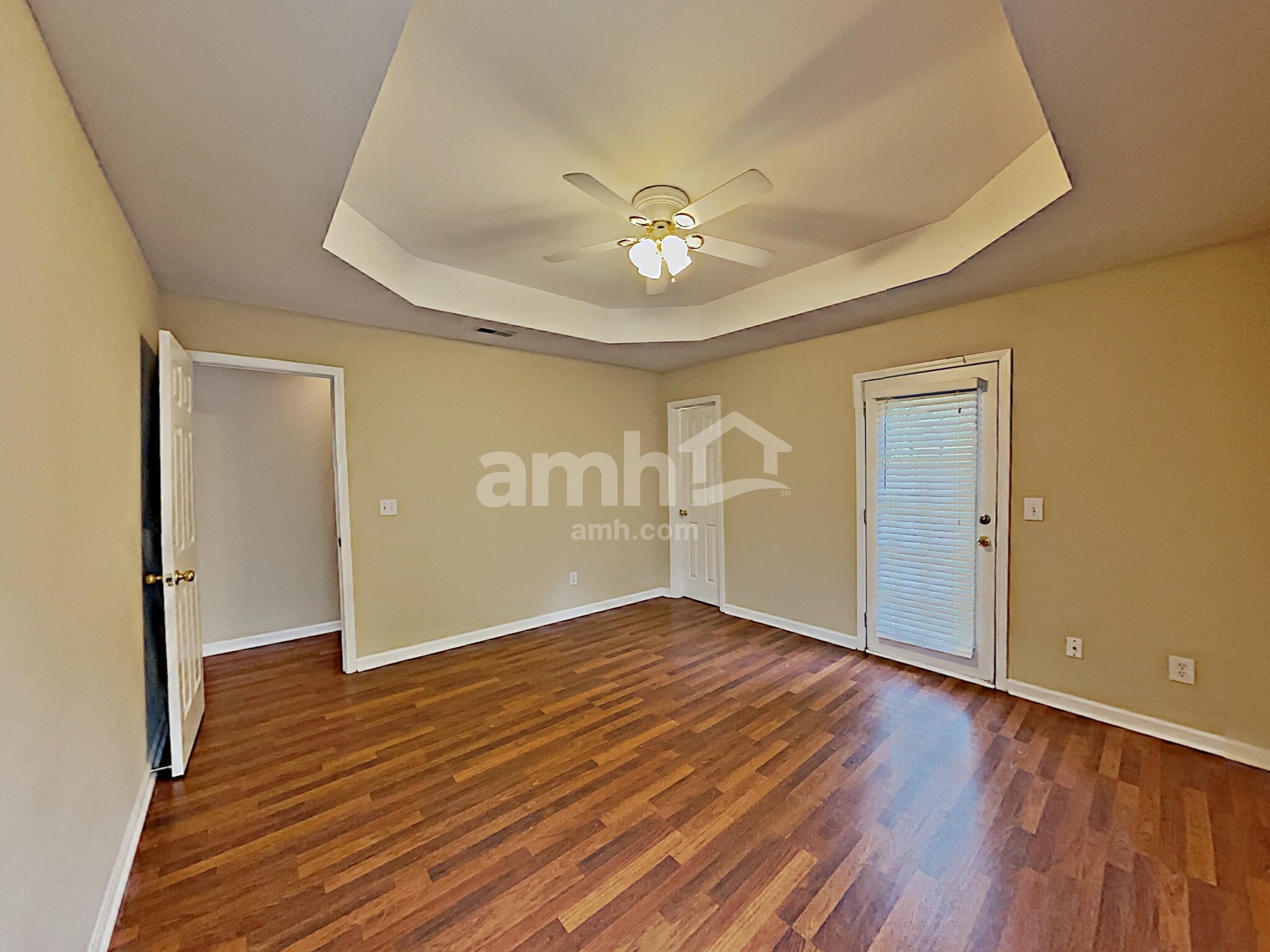 Building Photo - 223 Eagle Glen Way