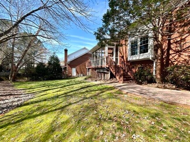 Building Photo - 332 Walnut Point Dr